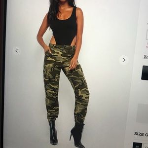 NEW forever 21 como joggers